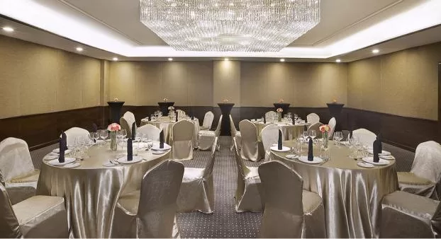 Park Regis Kris Kin Hotel